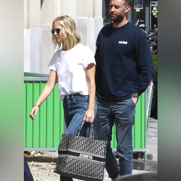 Large Dior Book Totep - Picture 12 of 16